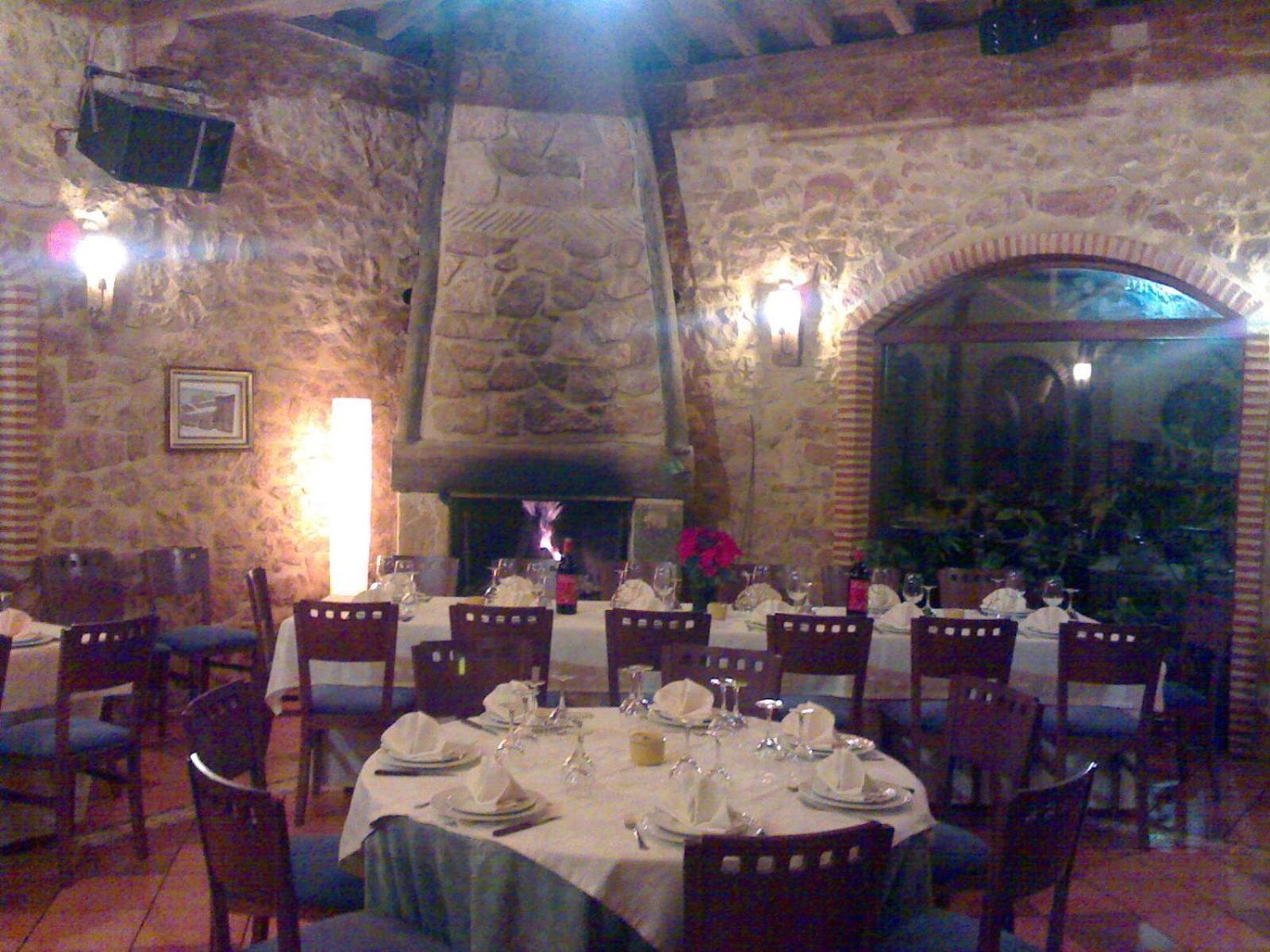 El Senorio De La Serrezuela Aldeanueva de la Serrezuela Exterior photo